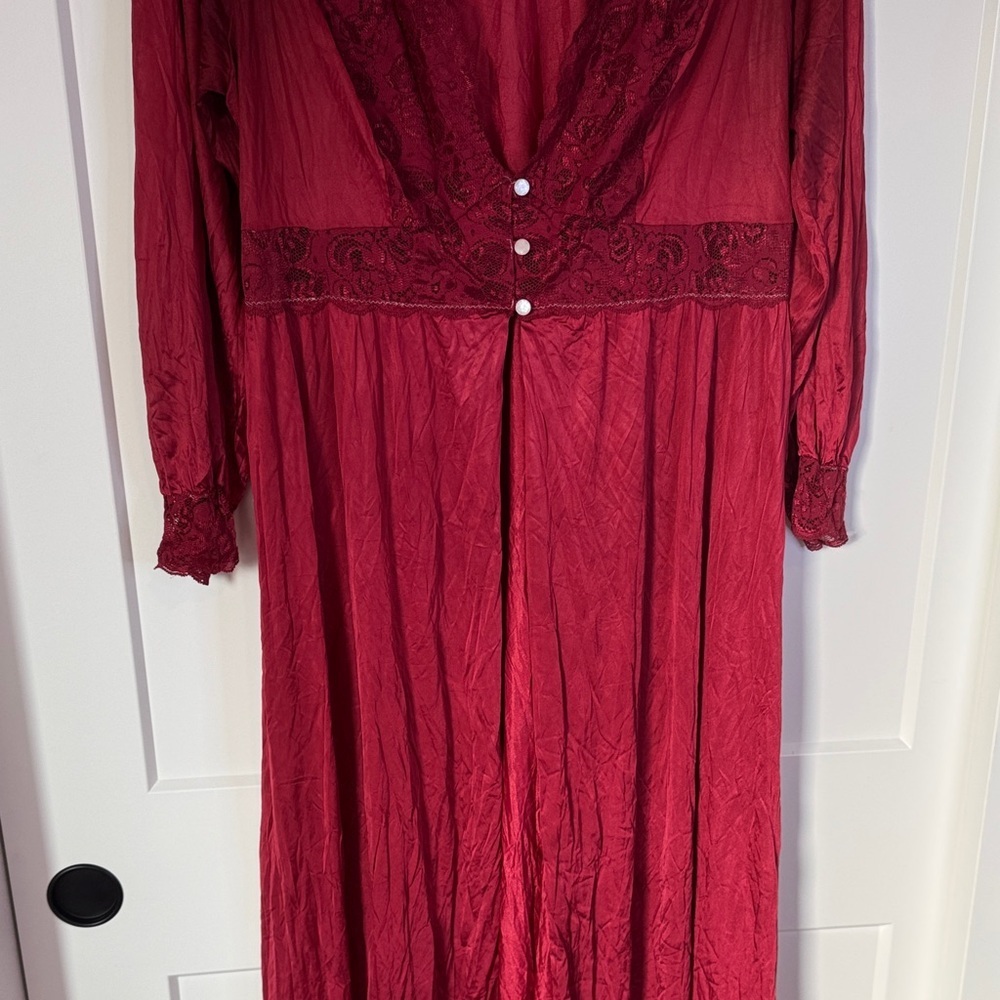 Vintage Hand Dyed Lace Robe - Picture 4 of 9